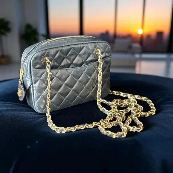1989 Vintage CHANEL Camera Bag - Picture 1 of 12